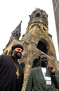 Devant la Kaiser-Wilhelm-Gedächtniskirche